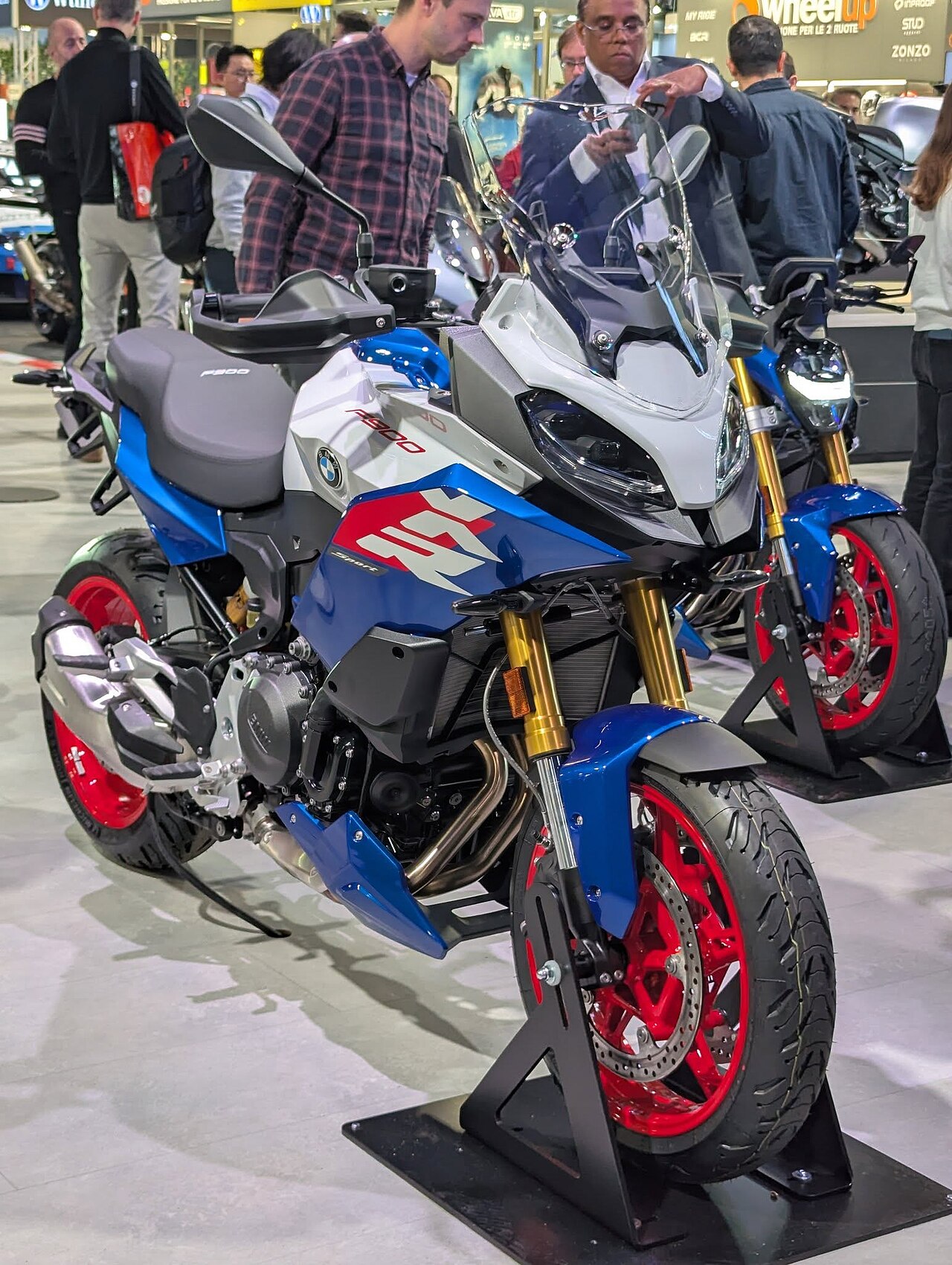 BMW Motorrad F 900 XR motorcycle